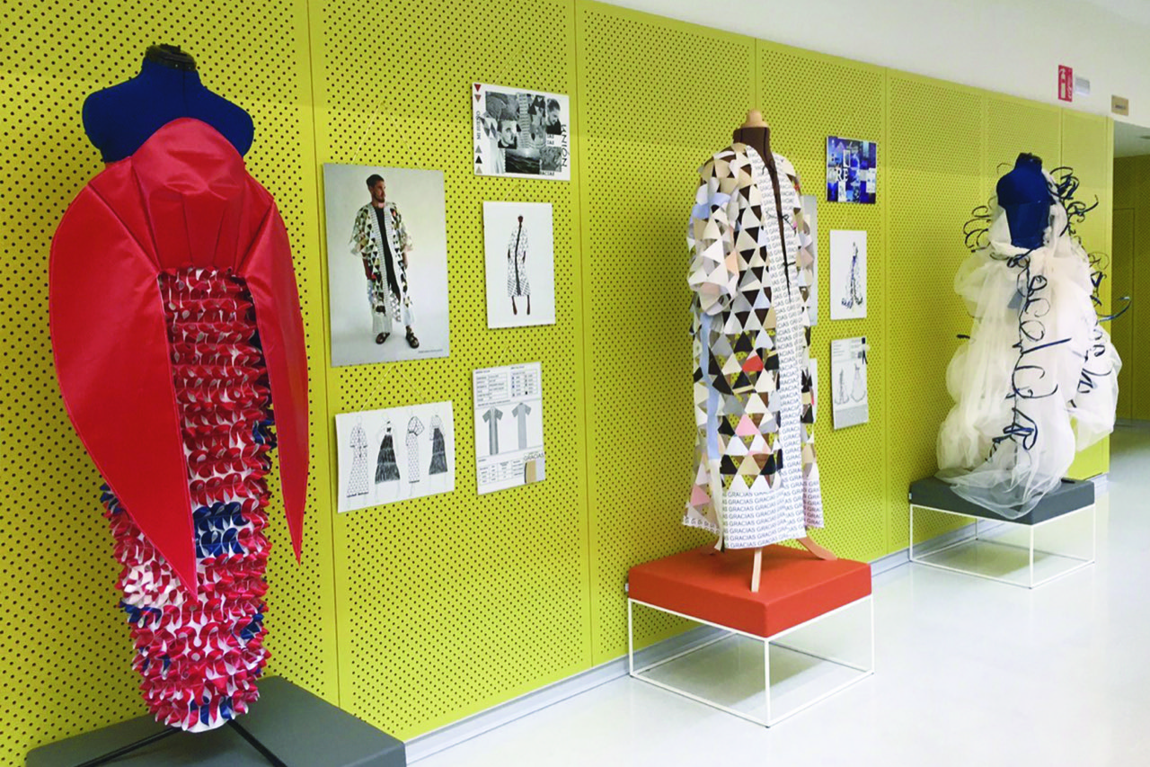 📰 NOTA DE PRENSA | La moda y el diseño gráfico se dan la mano en Osuna por la donación de órganos y la sostenibilidad. Exposición 